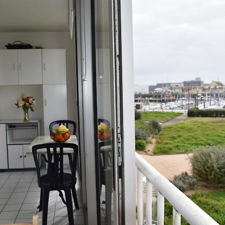 Appartement 1 Chambre, Avec Loggia Et Vue Sur Le Port Olona La Chaume Екстериор снимка