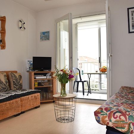 Appartement 1 Chambre, Avec Loggia Et Vue Sur Le Port Olona La Chaume Екстериор снимка